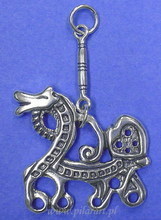 Balts pendant
